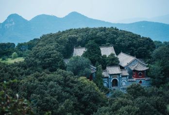 河南郑州少林寺+嵩山风景名胜区一日游可英文服务【可提供英文及小语种导游服务-往返接送-可选导游-可代订门票】