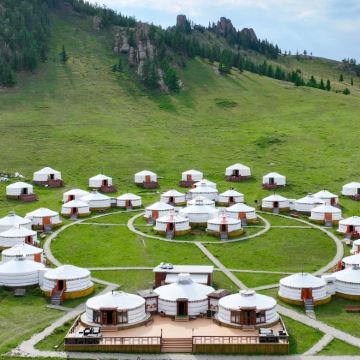 乌兰巴托成吉思汗骑马雕像+特日勒吉国家公园一日游