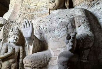 大同云冈石窟一日游【高评分金牌讲解3H·研学+赠送蓝牙耳麦】【云冈石窟3小时深度大咖讲师 金牌导游 VIP深度讲解小团讲解】