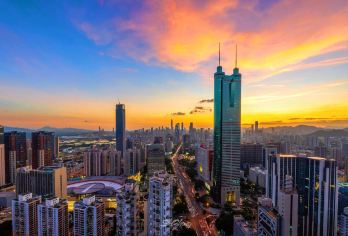 深圳一日游|大梅沙+中英街+滨海栈道+金色海岸游艇+地王大厦【[品质优选]精品私家小团包车游，全程一对一服务，不与陌生人拼车，司导耐心沟通，用心服务，出行更舒心！】