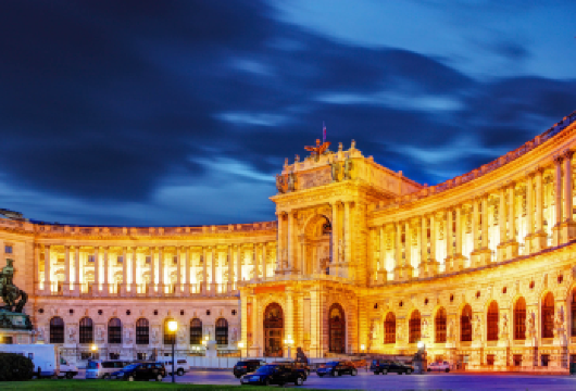 维也纳-老城漫步与音乐之旅【服务时间：本产品为中文司机专车出行，服务时长为10小时，包括往返接送，景点参观及用餐时间；】