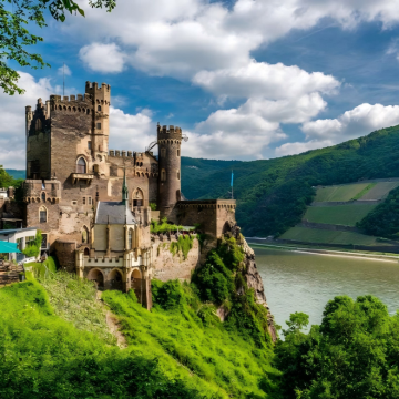 【法兰克福-吕德斯海姆】画眉鸟小巷+莱茵石格堡●莱茵河畔之旅