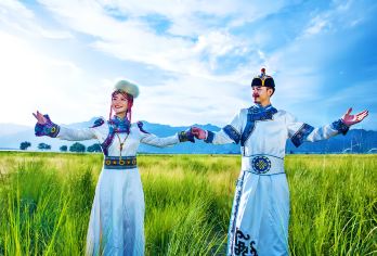 辉腾锡勒+火山一日游丨纯玩丨可选8人小团丨娱乐项目【[我们承诺]自主发团，不外拼，优秀司导，获奖旅行社，呼和浩特本土旅行社；】