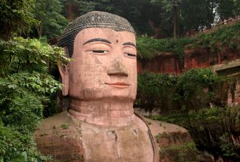 乐山一日游【2-6人精品小团｜船游大佛|导游讲解】【[2-6人纯玩小团]| 主打松弛自由 | 贴心管家专属服务 | 只为给您更私密的旅行体验。】