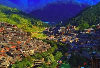 贵阳往返：西江千户苗寨 | 定制包车一日游（中英双语）#【百年吊脚楼探秘，领略苗族建筑瑰宝，感受古老文化韵味。】