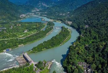 成都往返都江堰+青城山1日游【世界双遗产深度体验】