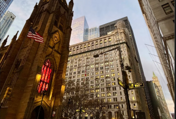 纽约必打卡一日游：金融、地标、艺术、自然、全景全体验【[定制包车游]专享中文司机独立包车，市区范围酒店上门接送，行程路线天数可根据个人需求调整。】