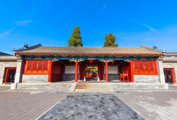 北京恭王府一日游【3小时深度讲解，可选精致团，可升级私家团】【漫步老北京胡同，。体验黄包车游什刹海老胡同，感受老北京的历史文化，品尝北京特色美食】