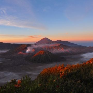 布罗莫火山旅拍一日游【泗水往返小巴+摄影师+吉普车+门票】