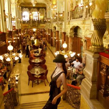 匈牙利布达佩斯-茜茜公主足迹线-包车-精选