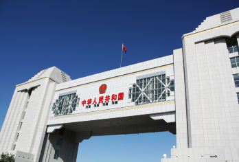 【悠闲6人团·纯玩·牧户·草原小火车】呼伦湖~满洲里一日游【[草原秘境]当越野车碾过 “最后一公里板油路”，文明世界的喧嚣骤然消失，近距离接触 “草原之海”】