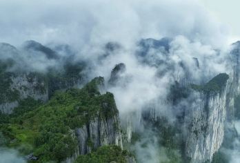 恩施大峡谷一日游【天天发班|热门纯玩|市区上门接送】【[品质出行]恩施经典景区网红景点，早接晚送，不换车中转，直达景区，纯玩无购物！】