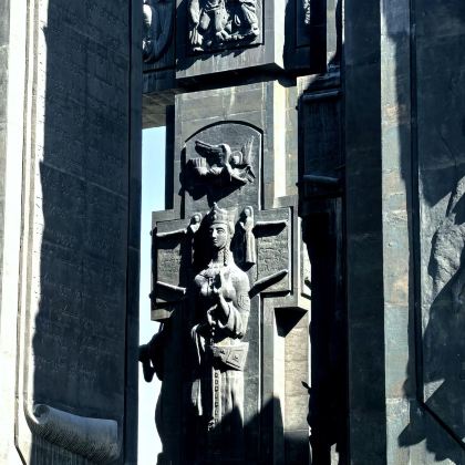 格鲁吉亚纪事纪念碑+生命之柱主教座堂+十字修道院-专车接送