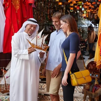 巴林博物馆+阿尔法特赫清真寺+巴林堡+F1+苏克魅力一日游