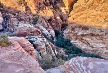 美国私享行Vegas地标深度游[红岩峡谷+七彩石]-安全无忧【专业行程定制，精选热门景点，高效游玩不走回头路，贴心服务保障，轻松】