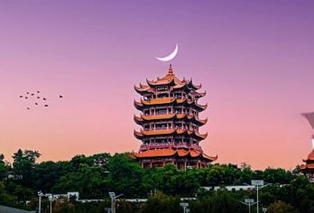 【私家团上门接送】黄鹤楼+省博+古德寺+楚河汉街+长江大桥【[行程特色]VIP经典小众出行-定制游 不赶行程 无须拼车 自由随心】