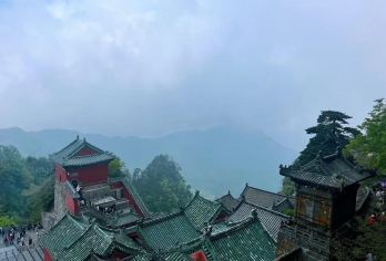 湖北十堰武当山风景区+太子坡️+紫霄宫️包车一日游可英文服务【可提供英文及小语种导游服务-往返接送-可选导游-可代订门票】