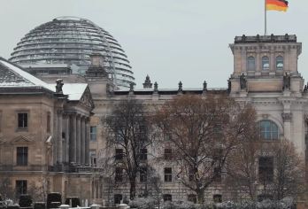 德国柏林市区-网红景点打卡-勃兰登堡门-柏林墙等-包车-精选【专属客服和本地中文司机，一家一团包车】