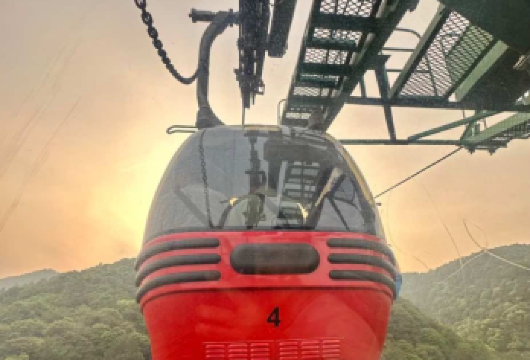 杭州灵隐寺+飞来峰+财神庙【上行索道+人工讲解+18籽手串】【贴心服务：集合点专人对接接待，行程搭配 60 分钟人工讲解，掌握礼仪与小知识】