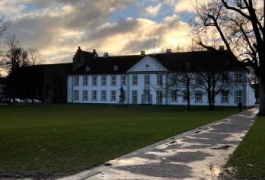 丹麦哥本哈根往返-欧登塞-安徒生童话故乡亲子线-包车-精选【专属客服和本地中文司机，一家一团包车】