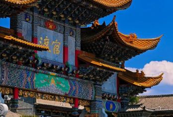 翠湖+陆军讲武堂+老街+官渡古镇+斗南花市+金马碧鸡坊一日活动【[行]告别传统交通出行，商务小团出行，从另外一个角度诠释昆明城市之美】