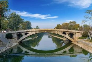 西柏坡景区+纪念馆+旧址大院+赵州桥一日活动【二环内上门接送】【[贴心服务]：多种车型小包团，石家庄市区二环内上门接送便捷，省心】