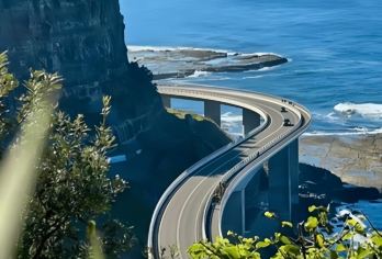 悉尼南线精华一日游：探秘kiama喷水洞&邂逅童话袋鼠谷【自然之力的震撼现场：凯马喷水洞 · 亲眼见证“海洋的呼吸”！】