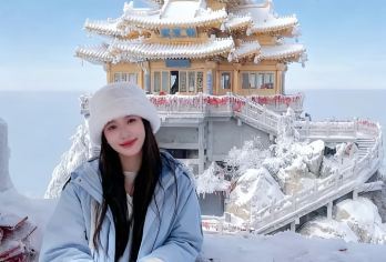 洛阳老君山15人轻奢小团【上门接送|导游陪爬讲解|高速直达【[贴心服务]市区上门接送|全程高速直达索道口|行程自由|纯玩】