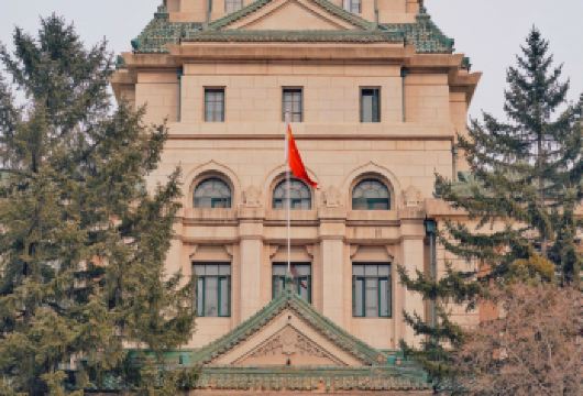 长春伪满皇宫+八大部+文化广场+这有山【中/英文包车一日活动】【历史文化爱好者体验长春经典一日：伪满皇宫博物院、伪满八大部、文化广场、“这有山”文旅综合体。】