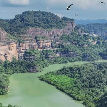 韶关丹霞山+南华寺一日游|私家小团上门接送+包车费+不含门票