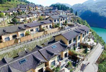 竹山苗寨+长潭岗【赠送苗家特色餐、凤凰等待演绎】下午出发【万人出游，品质保障，全程无自费】