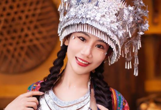 恩施梭布垭石林一日游【直通车专线上门接+含门票+含景交】【24小时不间断售后为您保驾护航，30秒快速响应，15+年操作经验，让您玩的开心。】