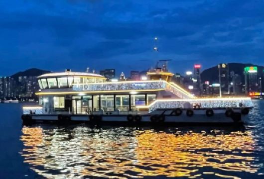 香港黄昏夜游：维港游船・米其林港式点心・日落美景体验【在米其林获奖餐厅添好运 (2010-2021) 品尝 10 道菜的点心晚餐】