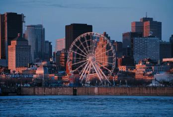 蒙特利尔老城+美术馆+皇家山+彩色房子+老港摩天轮一日游【[包车游]可制定行程】