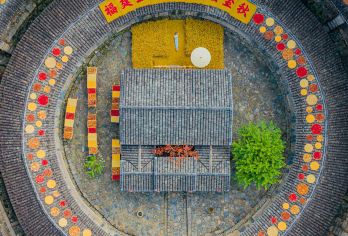 【国庆限时不涨】初溪古村落·看晒秋·赏梯田+土楼王包车1日游【纯玩0购物，靠谱当地向导司机师傅带您发现永定土楼未知的美；】