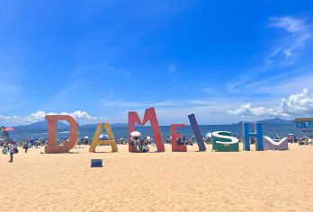 特惠【深圳一日游】含午餐·大梅沙+金色海岸+中英街+深港之窗【天天发团，品质纯玩，资深专业导游带你领略深圳特区40周年之变化。】