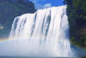 贵州黄果树瀑景区精品小团一日游【独立包团游+上门接送】【纯玩无购物体验好 ：真纯玩无套路，全程不安排购物点，没有强制消费和推销，可以全身心地投入到景点游玩。】