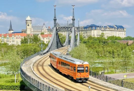 东莞可园+西溪古村+松山湖外观华为小镇一日游|私家团上门接送【私家旅行：一单一团，不拼客，专属旅行； 品质服务：5座/7座车上门接送，专职司机护航】