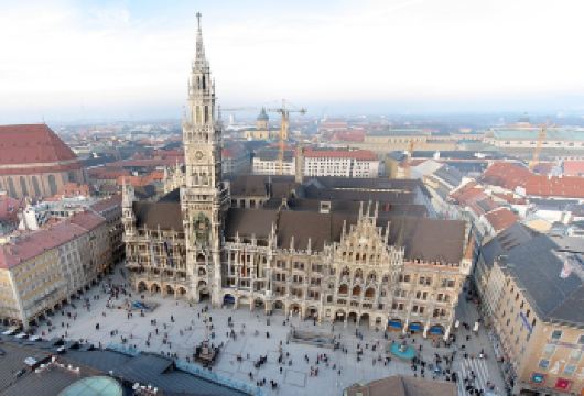 玛利亚广场+德意志博物馆交通中心+特蕾西娅草坪+新市政厅【精品包车，私享空间，上门接送，轻松出行】