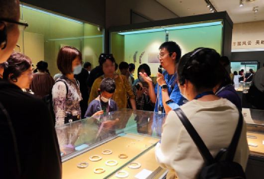 山东博物馆一日游【赠手账·精讲/无线耳麦/精致团/赠手账】【[VIP团]120分钟超长讲解，独特视角解读历史，避开人潮，知识体系全面，陪伴式讲解有趣有料】