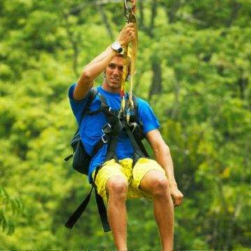 斐济莫米湾丛林滑索+洞穴探险/高空绳降一日游Momi Bay