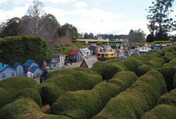 澳大利亚＋摇篮山＋鸽子湖环湖步道＋谢菲尔德壁画小镇一日游【，精品小团，中文包车游，行程自由可调，少走路，免操心，行程宽松，湖光山色，休闲舒适更尽兴。】