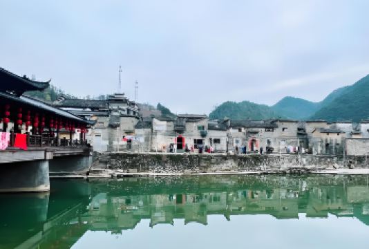 【拼车或包车+上门接送】景德镇瑶里+瓷宫+寒溪+东埠一日游 【拼车游实惠轻松方便；包车游一单一车，你的行程你做主，本地老司机给您做向导！】