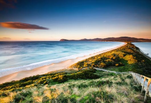 澳大利亚塔斯马尼亚布鲁尼岛探秘之旅【含市区接送/塔州必打卡】【探索网红布鲁尼岛，体验塔斯马尼亚自然美景和荒野探险！】