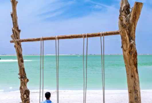 敦煌出发格尔木散团深度畅玩大柴旦翡翠湖-察尔汗盐湖带无人机【精品航拍小团，天天发车，亲子旅行，家庭旅行，朋友结伴，出游更尽兴】