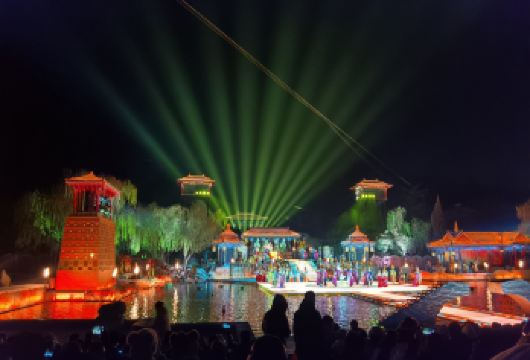 兵马俑+华清宫+《长恨歌》演出一日游【可选16人团/热销团】【※ 西安市三环内上门接早，免去您早上集合的烦恼，返程送至钟楼散团。适合亲子游】