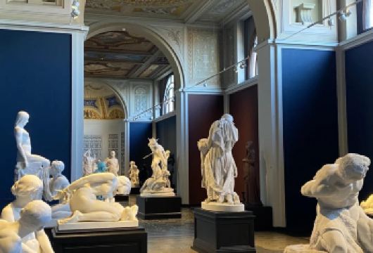 丹麦哥本哈根-哥本哈根大学植物园-救主堂-包车-中文私享【专业行程定制，精选热门景点，高效游玩不走回头路，贴心服务保障，轻松】