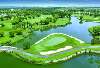 隆城高尔夫球场：胡志明市附近18洞豪华高尔夫体验【在越南顶级高尔夫球场挥杆，包含球童和电动车。 欣赏令人叹为观止的河畔美景和郁郁葱葱的球道，是摄影爱好者的理想之地。 距离胡志明市中心仅 40 分钟路程，乘坐私人接送服务即可轻松抵达。】