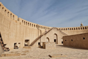 阿曼 马斯喀特往返尼兹瓦古堡之旅（私家服务/一人可订）【中文客服在线对接服务】