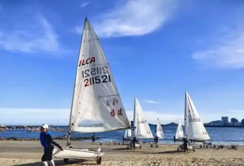 东山岛海上全体验｜帆船+冲浪飞艇+豪华游艇 海蚀奇观玩法任选【集结帆船、冲浪飞艇、豪华游艇多业态，打卡《左耳》取景地 + 海蚀奇观，特色航线覆盖多个人文自然地标】